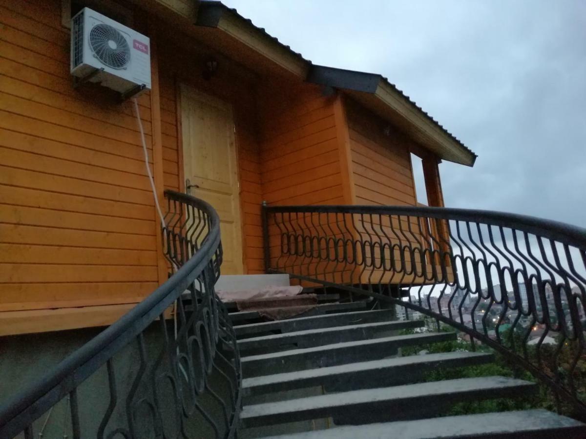 Деревянный Котеж The 1 С Выдом На Город Batoemi Buitenkant foto